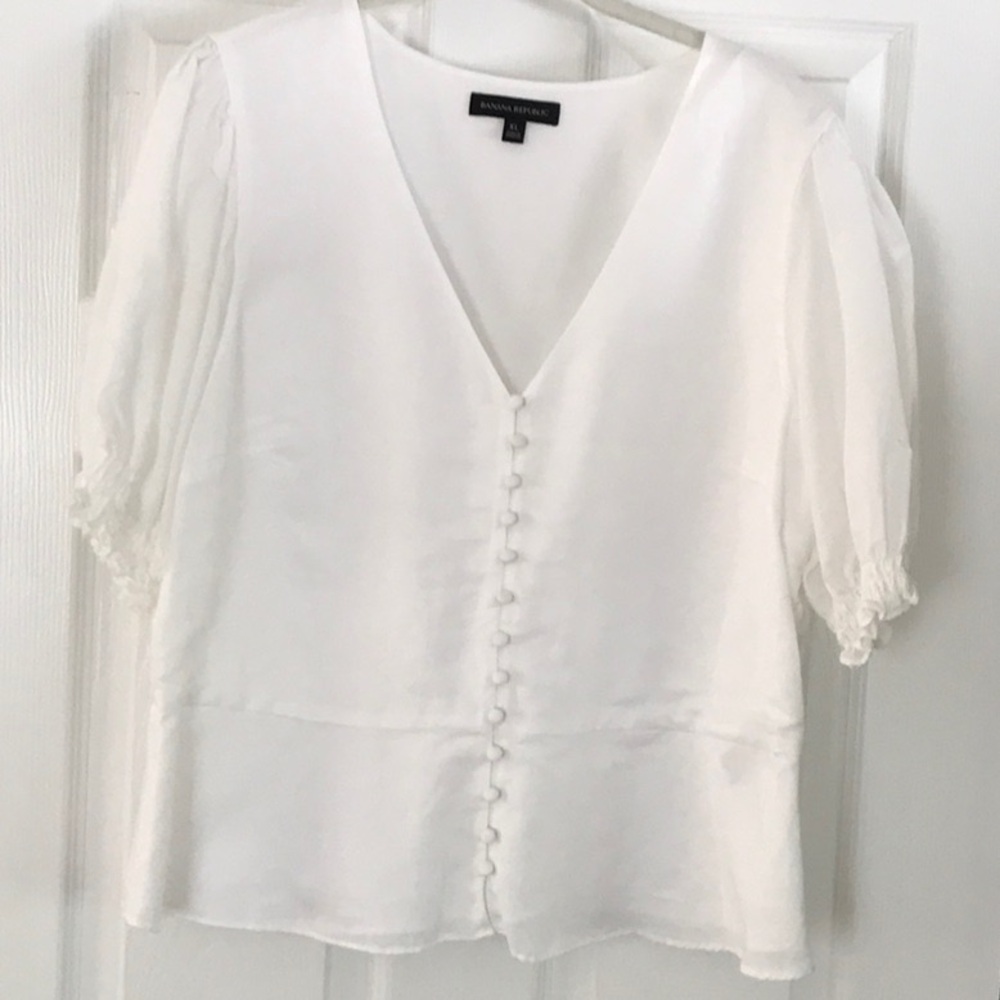 Banana Republic Cream V-Neck Blouse